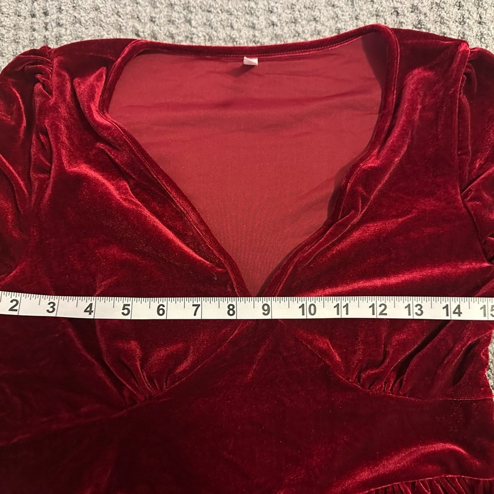 HALARA NWT Medium Maroon Velvet Long Sleeve Dress in Deep Red - Picture 5 of 6
